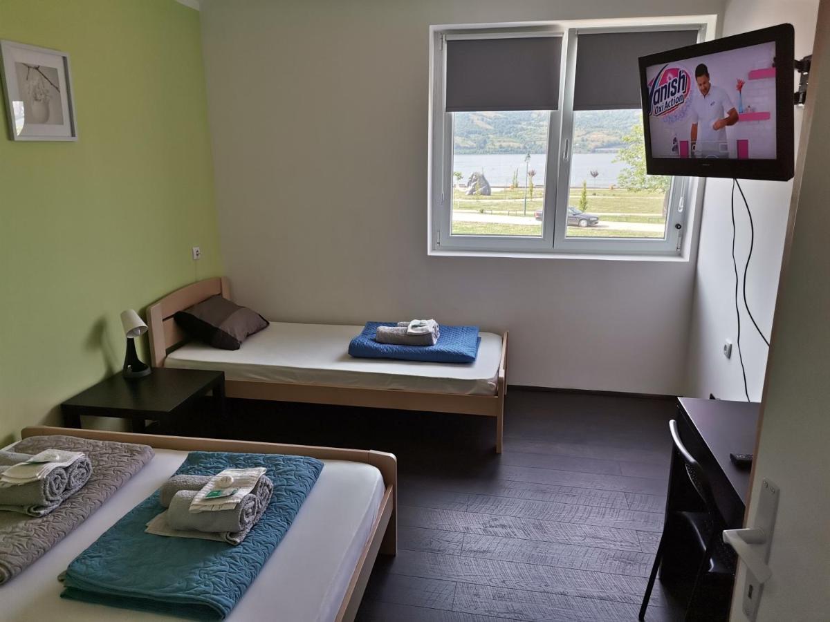 Apartman Terassa Доні-Мілановац Екстер'єр фото